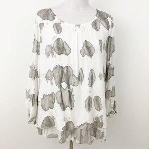 Feratelli White Gray Top Size M Ruffle Hem Lace Back Lagenlook Art-to-Wear Rayon